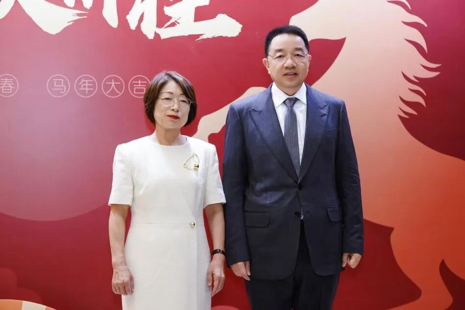 川大校友高月静、寇晓康：把一粒树脂做到世界深处！