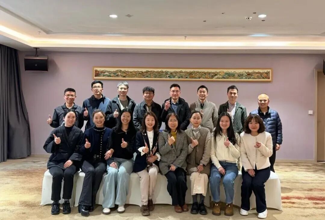 公共管理学院赴西藏走访慰问校友 拓展就业岗位